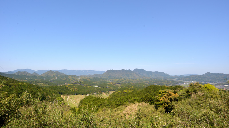 有田の黒髪山と国見山を眺める